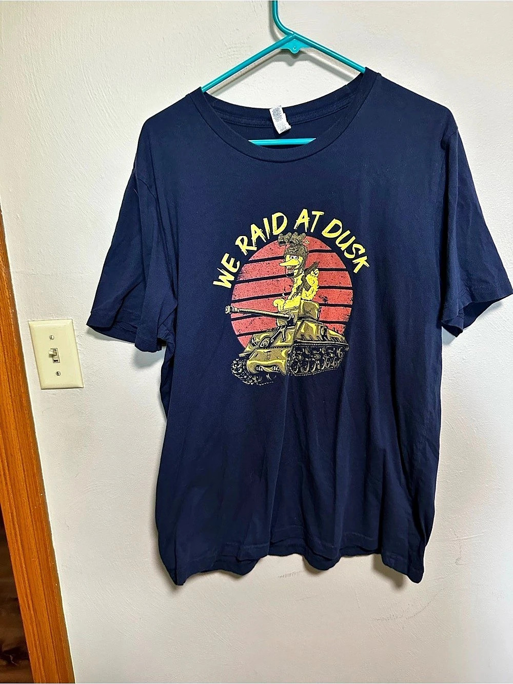 Nine Line We Raid at Dusk graphic tee Graphic Tee in Navy Size Large Like New